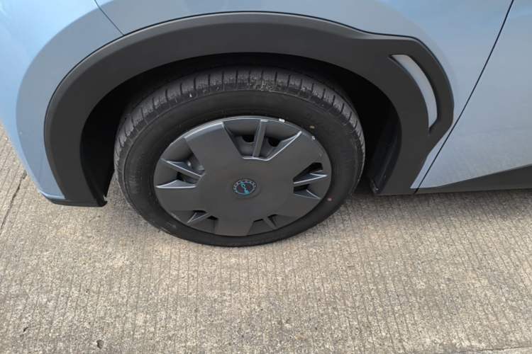 Used BYD Seagull 2025 305km Active Version Left Front Wheel Hub