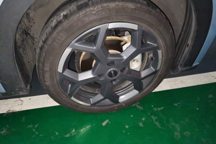 Used BYD Seagull 2025 405 km Flying Edition Right Front Wheel Hub