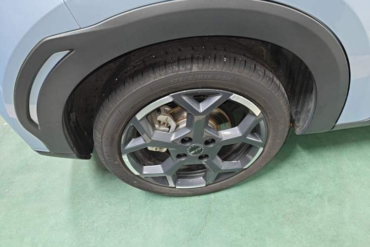 Used BYD Seagull 2025 305 km Free Version Right Rear Wheel Hub