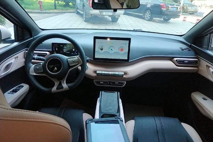 Used BYD Seagull 2025 305km Active Version Center Console