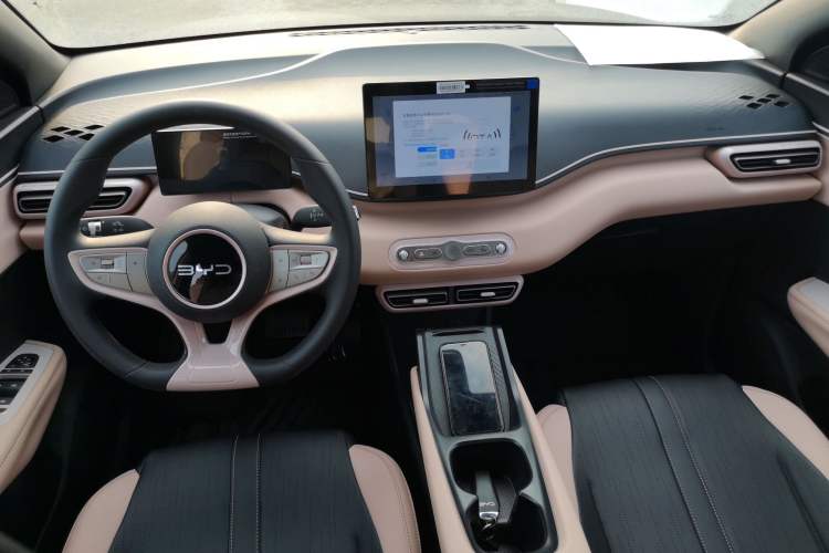 Used BYD Seagull 2025 Intelligent Driving Version 305 km Dynamic Edition Center Console