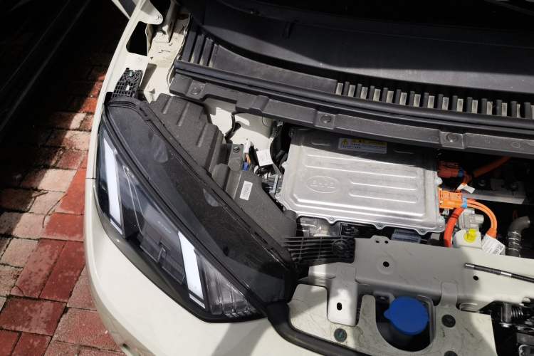 Used BYD Seagull 2025 Smart Drive Version 305 km Freedom Edition Engine Bay Right