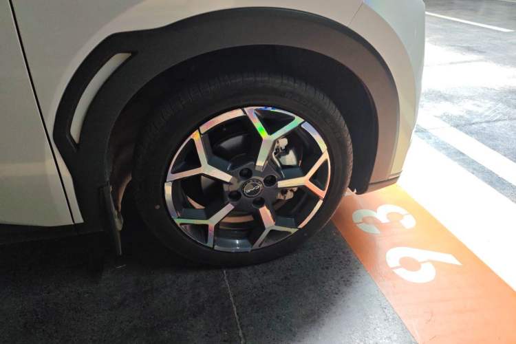 Used BYD Seagull 2025 305 km Free Version Right Front Wheel Hub