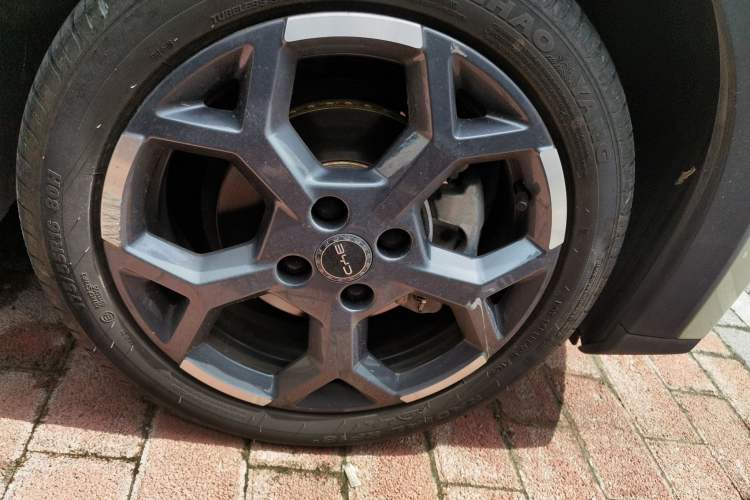 Used BYD Seagull 2025 Smart Drive Version 305 km Freedom Edition Right Front Wheel Hub