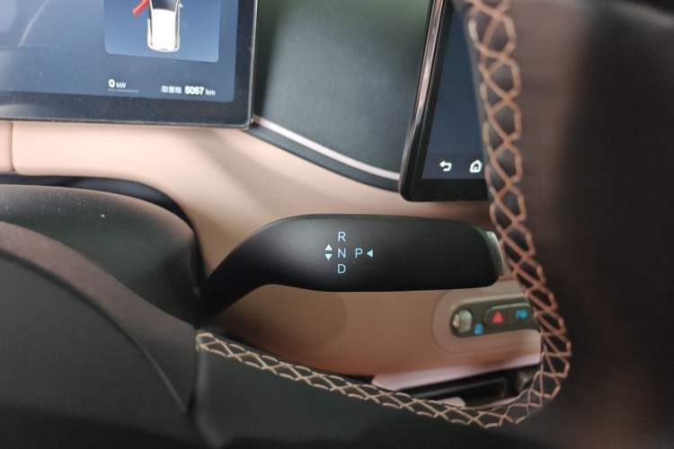Used BYD Seagull 2025 Smart Drive Version 305 km Freedom Edition Gear Lever