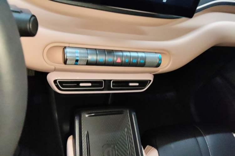 Used BYD Seagull 2025 305 km Free Version Gear Lever