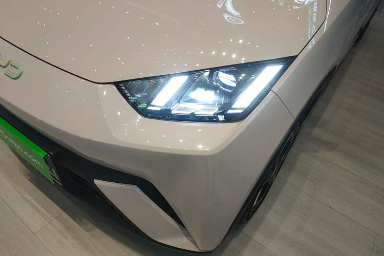 Used BYD Seagull 2025 305 km Free Version Left Front Headlight