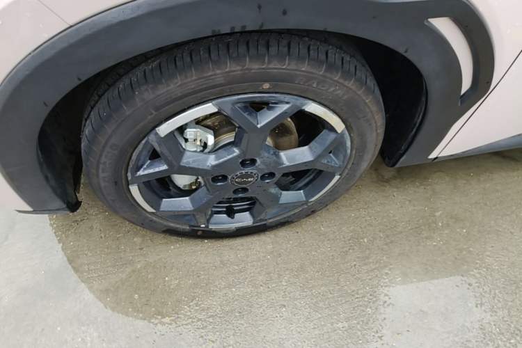 Used BYD Seagull 2025 Smart Drive Version 305 km Freedom Edition Left Front Wheel Hub