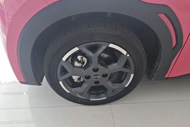 Used BYD Seagull 2025 Smart Drive Version 305 km Freedom Edition Left Front Wheel Hub