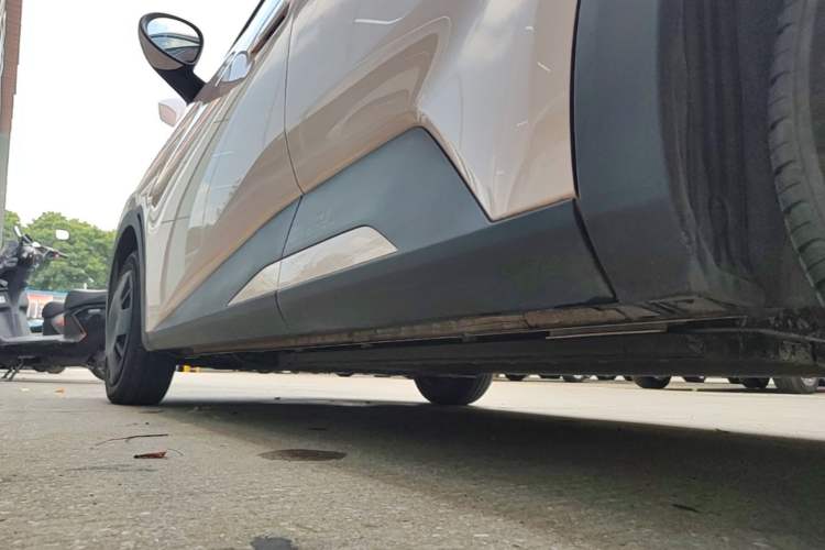 Used BYD Seagull 2025 305km Active Version Left Side Sill