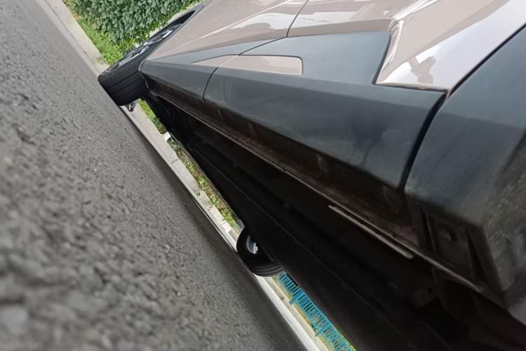 Used BYD Seagull 2025 305 km Free Version Left Side Sill