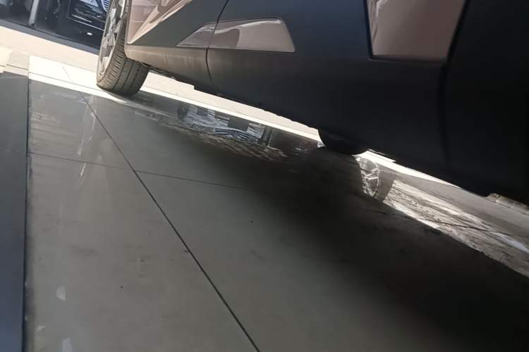 Used BYD Seagull 2025 305 km Free Version Left Side Sill