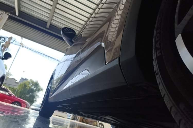 Used BYD Seagull 2025 305 km Free Version Left Side Sill