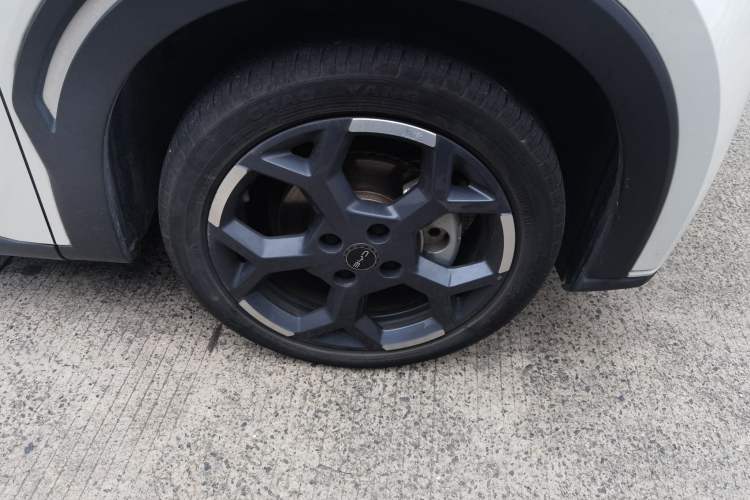 Used BYD Seagull 2025 405 km Flying Edition Right Front Wheel Hub