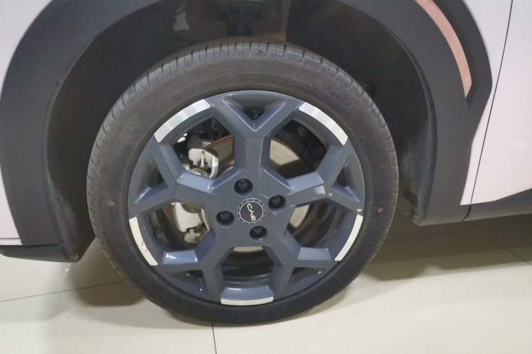 Used BYD Seagull 2025 305 km Free Version Left Front Wheel Hub
