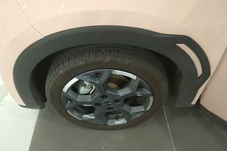 Used BYD Seagull 2025 305 km Free Version Left Front Wheel Hub