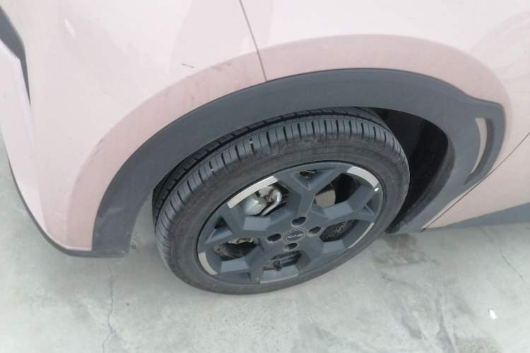 Used BYD Seagull 2025 405 km Flying Edition Left Front Wheel Hub