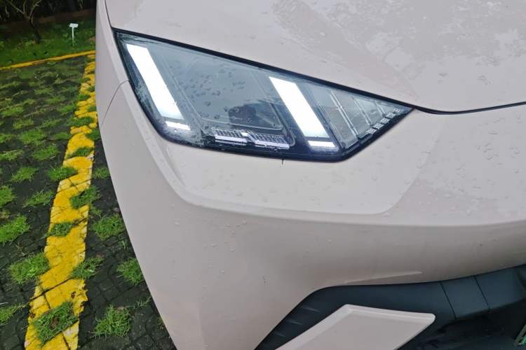 Used BYD Seagull 2025 305 km Free Version Right Front Headlight