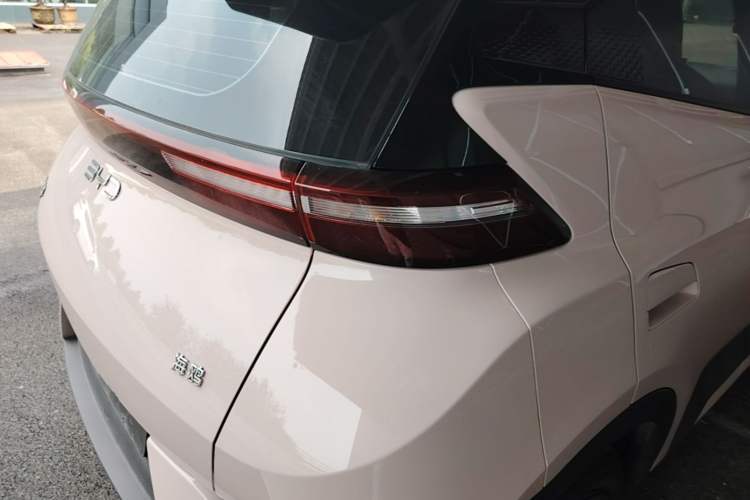 Used BYD Seagull 2025 Intelligent Driving Version 305 km Dynamic Edition Right Rear Taillight