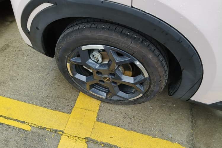 Used BYD Seagull 2025 Smart Drive Version 305 km Freedom Edition Right Rear Wheel Hub