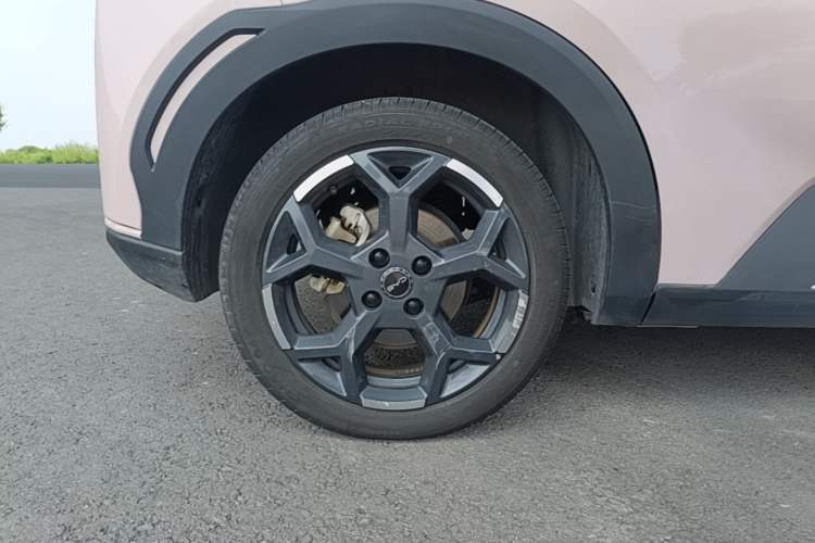 Used BYD Seagull 2025 305 km Free Version Right Rear Wheel Hub
