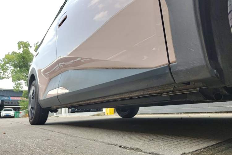 Used BYD Seagull 2025 305km Active Version Right Side Sill