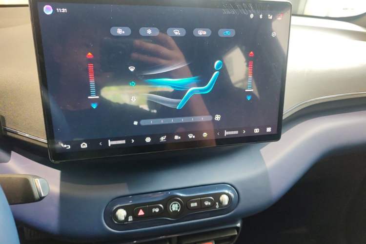 Used BYD Seagull 2025 Smart Drive Version 305 km Freedom Edition Audio And AC Panel