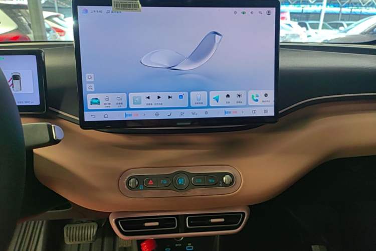 Used BYD Seagull 2025 Smart Drive Version 305 km Freedom Edition Audio And AC Panel