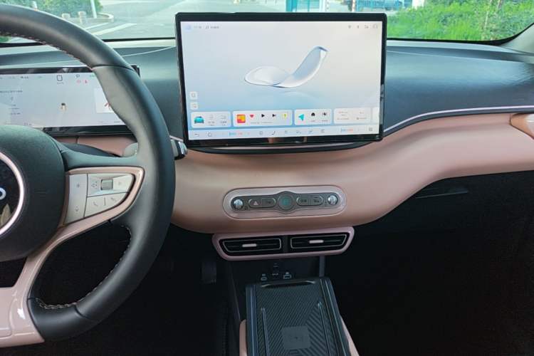 Used BYD Seagull 2025 Smart Drive Version 305 km Freedom Edition Audio And AC Panel