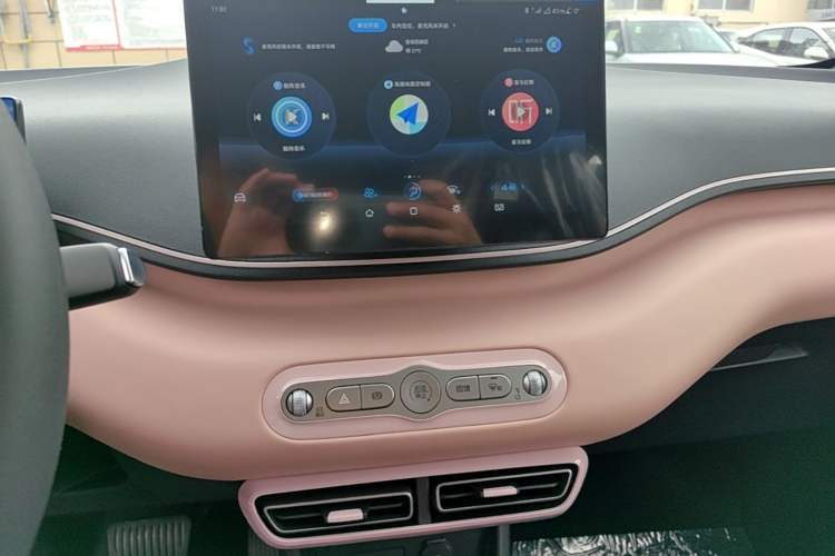 Used BYD Seagull 2025 Intelligent Driving Version 305 km Dynamic Edition Audio And AC Panel