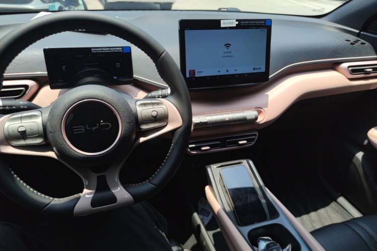 Used BYD Seagull 2025 305 km Free Version Audio And AC Panel