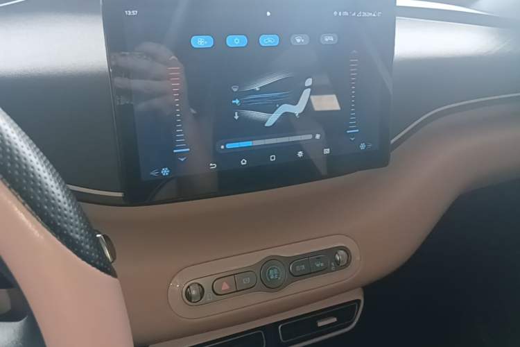 Used BYD Seagull 2025 Intelligent Driving Version 305 km Dynamic Edition Audio And AC Panel