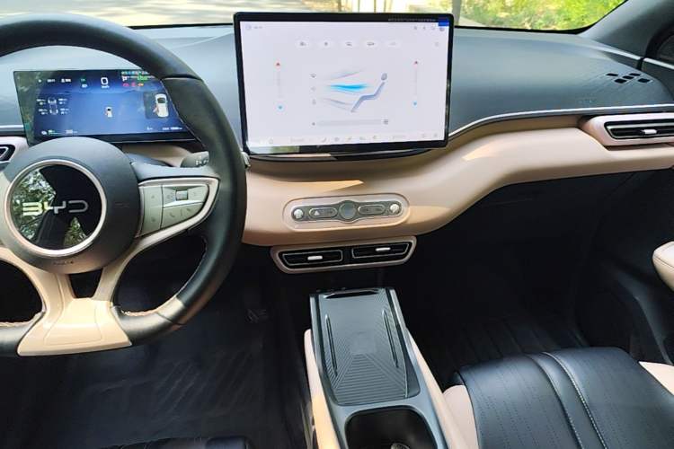 Used BYD Seagull 2025 Smart Drive Version 305 km Freedom Edition Audio And AC Panel