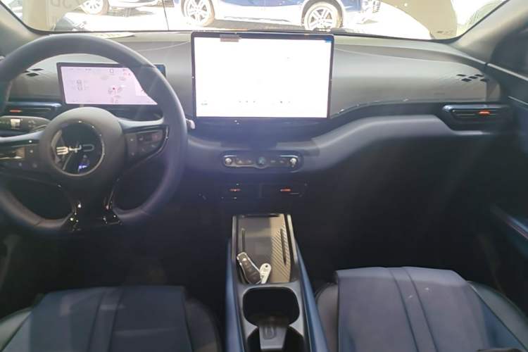 Used BYD Seagull 2025 Smart Drive Version 305 km Freedom Edition Audio And AC Panel