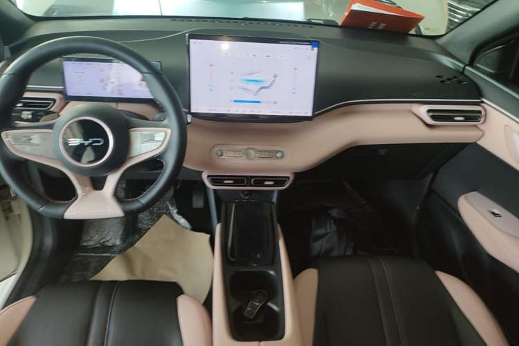 Used BYD Seagull 2025 Smart Drive Version 305 km Freedom Edition Audio And AC Panel