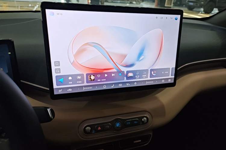Used BYD Seagull 2025 Smart Drive Version 305 km Freedom Edition Audio And AC Panel