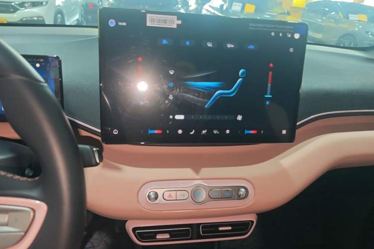 Used BYD Seagull 2025 Smart Drive Version 305 km Freedom Edition Audio And AC Panel