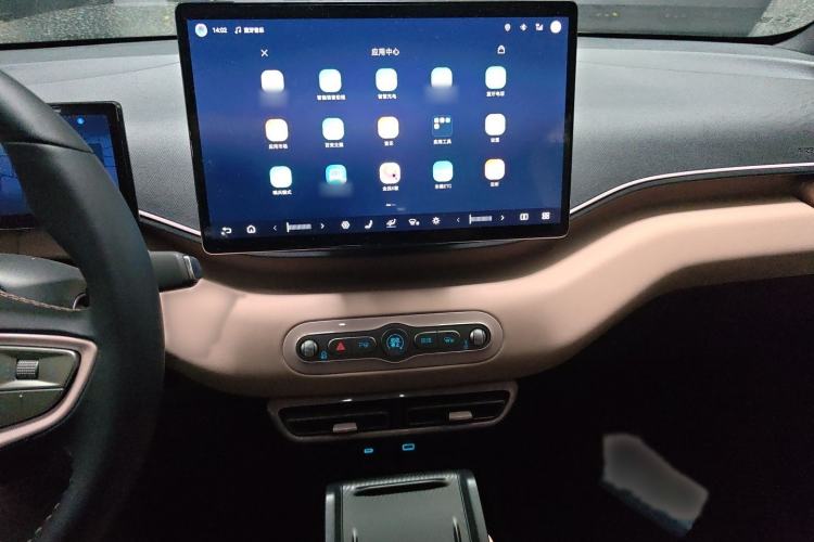 Used BYD Seagull 2025 Smart Drive Version 305 km Freedom Edition Audio And AC Panel