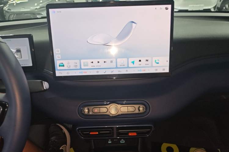 Used BYD Seagull 2025 Smart Drive Version 305 km Freedom Edition Audio And AC Panel