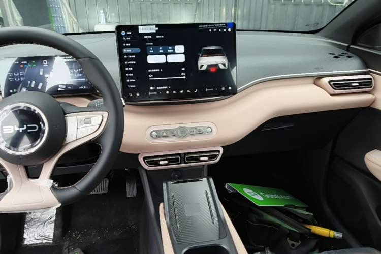 Used BYD Seagull 2025 Smart Drive Version 305 km Freedom Edition Audio And AC Panel
