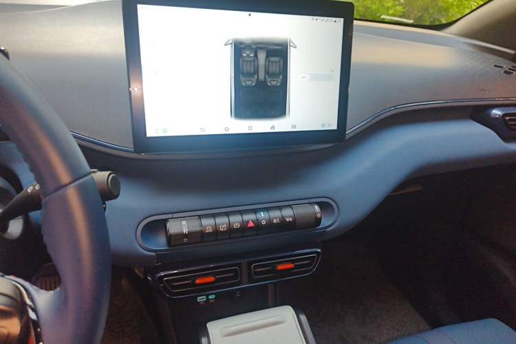 Used BYD Seagull 2025 405 km Flying Edition Audio And AC Panel