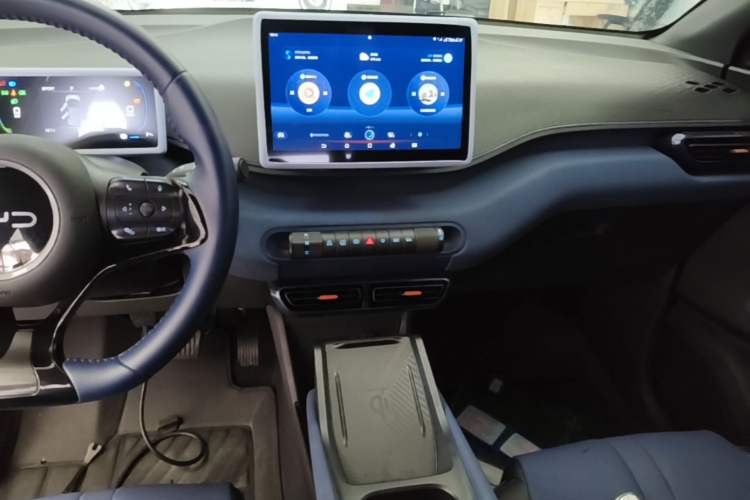 Used BYD Seagull 2025 305 km Free Version Audio And AC Panel