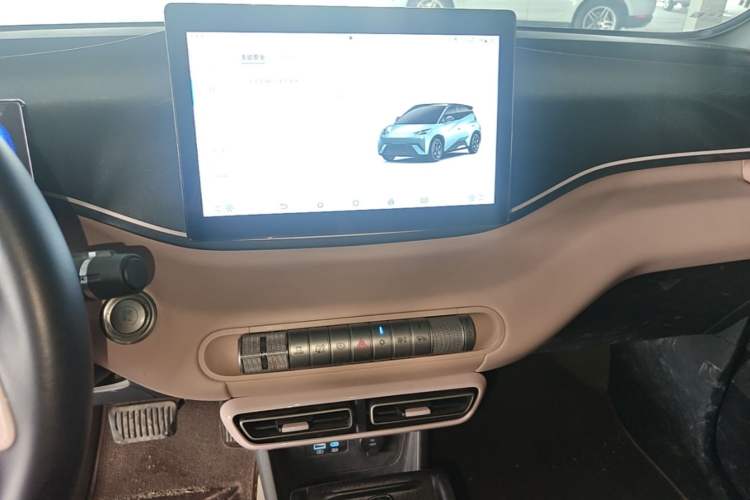 Used BYD Seagull 2025 405 km Flying Edition Audio And AC Panel