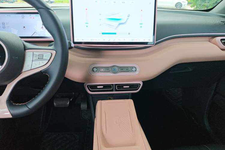 Used BYD Seagull 2025 Smart Drive Version 305 km Freedom Edition Audio And AC Panel