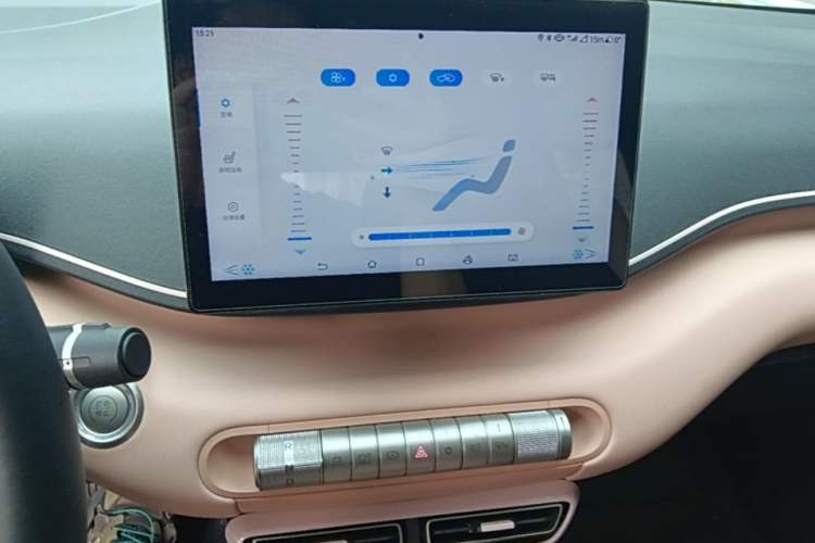 Used BYD Seagull 2025 405 km Flying Edition Audio And AC Panel