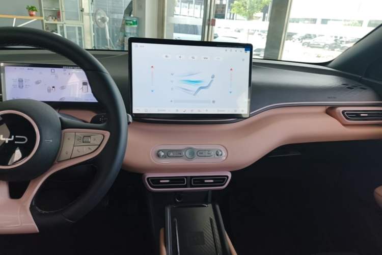 Used BYD Seagull 2025 Smart Drive Version 305 km Freedom Edition Audio And AC Panel
