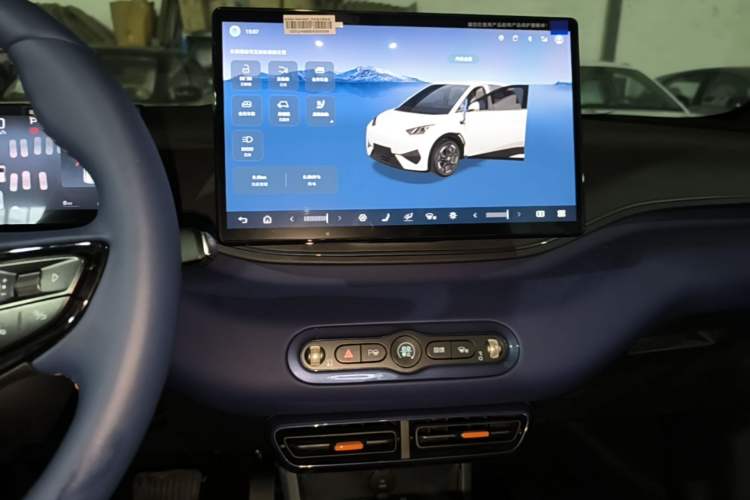 Used BYD Seagull 2025 Smart Drive Version 305 km Freedom Edition Audio And AC Panel