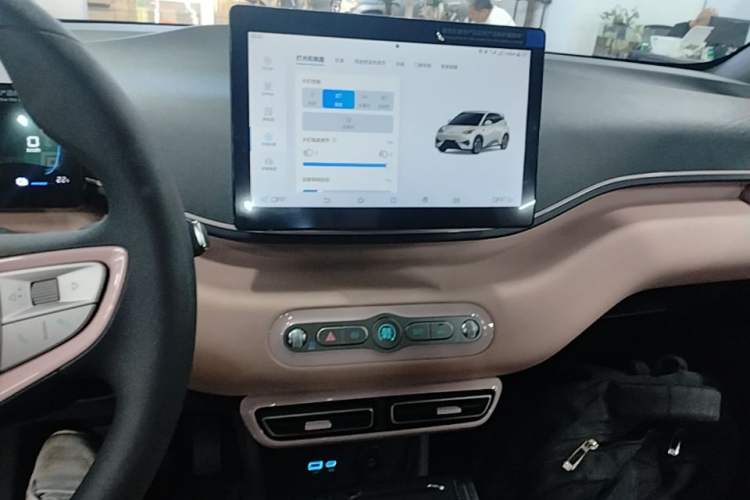 Used BYD Seagull 2025 Intelligent Driving Version 305 km Dynamic Edition Audio And AC Panel