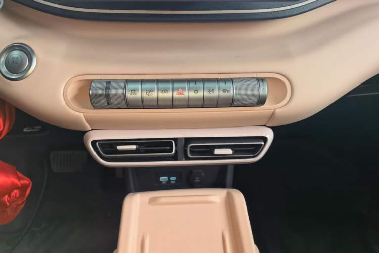 Used BYD Seagull 2025 305km Active Version Audio And AC Panel