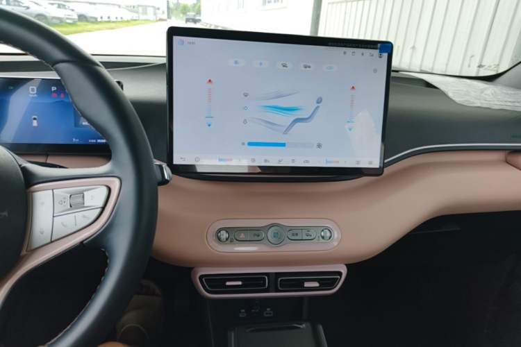 Used BYD Seagull 2025 Smart Drive Version 305 km Freedom Edition Audio And AC Panel